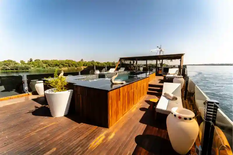 Crociera sul Nilo in Motonave o in Dahabeya Quale Scegliere ?