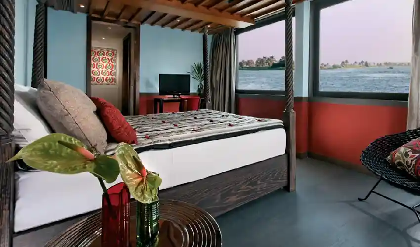 Dahabeya Lusso Mövenpick Feddya | Explora el Nilo con Elegancia
