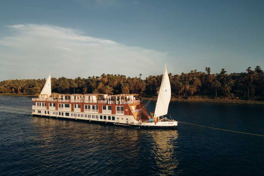 Crucero por el Nilo en Barco Pequeño: Dahabeya Merit II