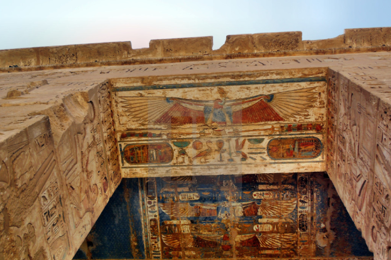 Tempio di Medinet Habu: guida completa al capolavoro di Ramses III a Luxor Tempio di Medinet Habu: guida completa al capolavoro di Ramses III a Luxor