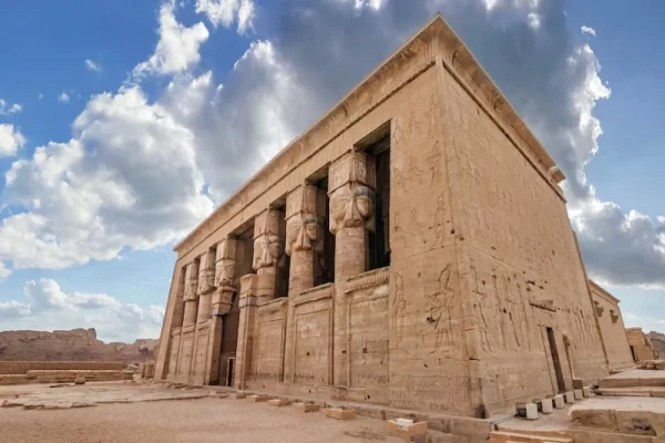 Tempio di Dendera: Alla Scoperta del Magnifico Tempio di Hathor in Egitto