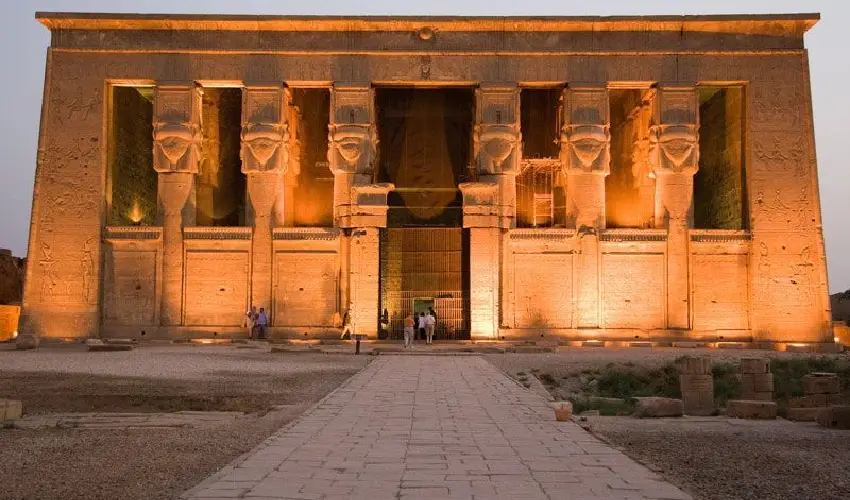Tempio di Abydos: Alla Scoperta del Grande Tempio di Seti I in Egitto