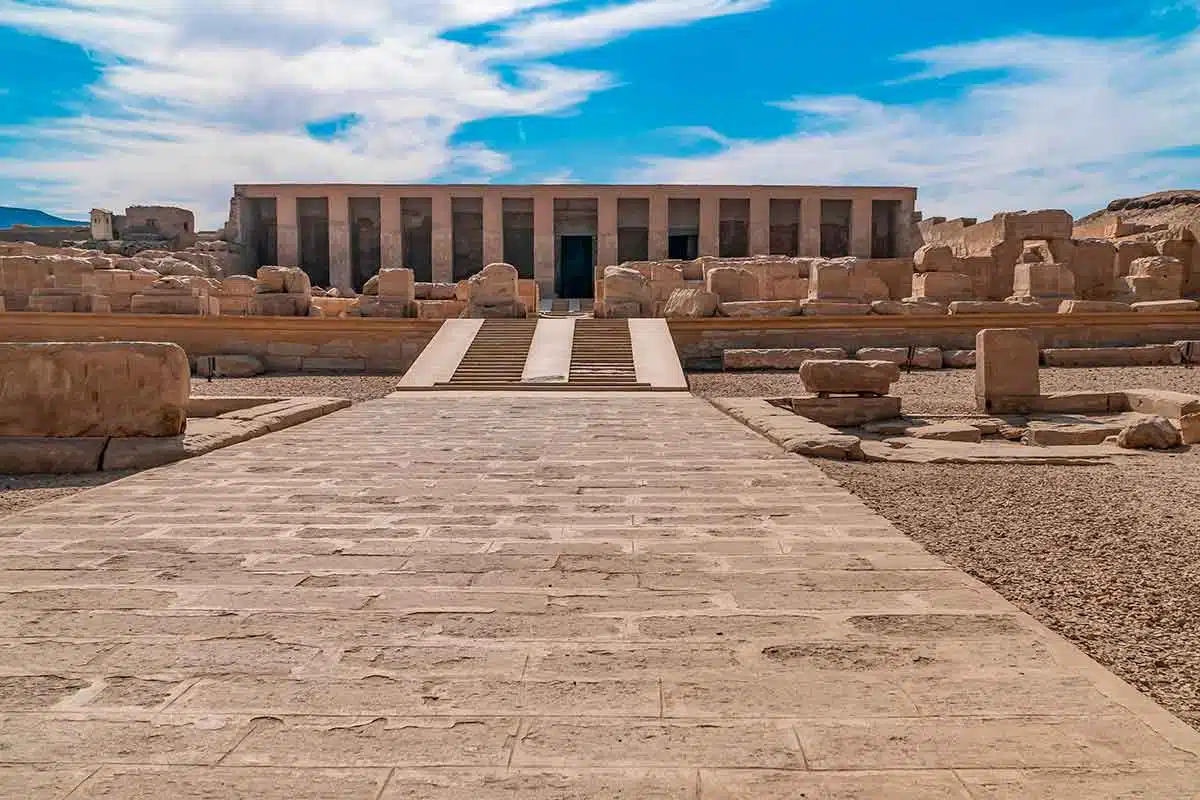 Tempio di Abydos: Alla Scoperta del Grande Tempio di Seti I in Egitto