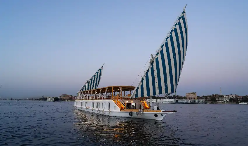 Dahabeya Turquoise